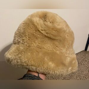 Ann Taylor Loft Women's Fleece Bucket Hat Beige Acrylic